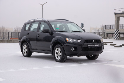 Продажа Mitsubishi Outlander II Рестайлинг 2.4 MT (170 л.с.) 2010 Черный в Автодом