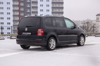 Продажа Volkswagen Touran I Рестайлинг 2.0 AMT (170 л.с.) 2007 Черный в Автодом