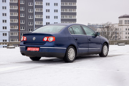 Продажа Volkswagen Passat B6 2.0 MT (140 л.с.) 2005 Синий в Автодом