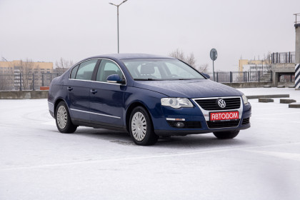 Продажа Volkswagen Passat B6 2.0 MT (140 л.с.) 2005 Синий в Автодом