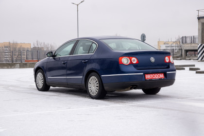 Продажа Volkswagen Passat B6 2.0 MT (140 л.с.) 2005 Синий в Автодом