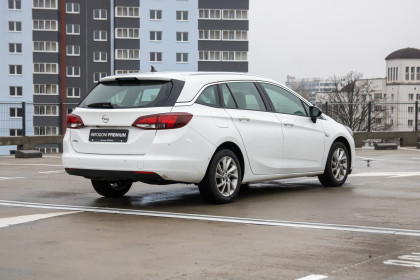 Продажа Opel Astra K Рестайлинг 1.5 MT (122 л.с.) 2021 Белый в Автодом