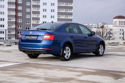 Продажа Skoda Octavia III (A7) Рестайлинг 1.8 AMT (180 л.с.) 2019 Синий в Автодом