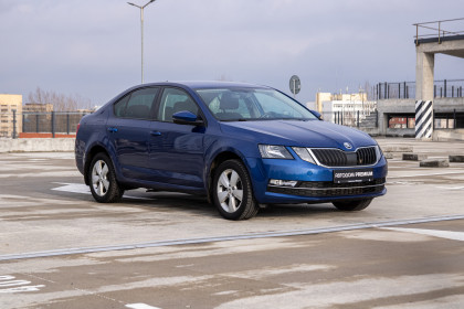 Продажа Skoda Octavia III (A7) Рестайлинг 1.8 AMT (180 л.с.) 2019 Синий в Автодом