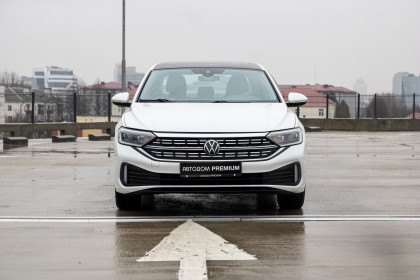 Продажа Volkswagen Jetta VII Рестайлинг 1.5 AT (158 л.с.) 2022 Белый в Автодом