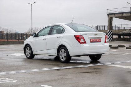 Продажа Chevrolet Aveo II 1.6 AT (115 л.с.) 2015 Белый в Автодом