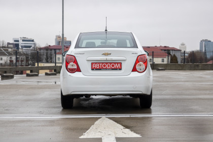 Продажа Chevrolet Aveo II 1.6 AT (115 л.с.) 2015 Белый в Автодом