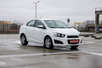 Продажа Chevrolet Aveo II 1.6 AT (115 л.с.) 2015 Белый в Автодом