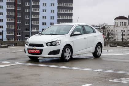 Продажа Chevrolet Aveo II 1.6 AT (115 л.с.) 2015 Белый в Автодом