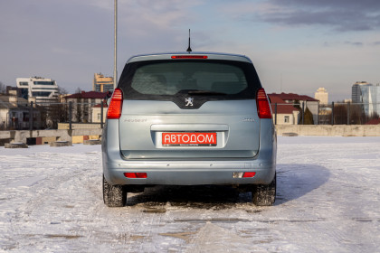 Продажа Peugeot 5008 I 1.6 MT (112 л.с.) 2009 Серебристый в Автодом