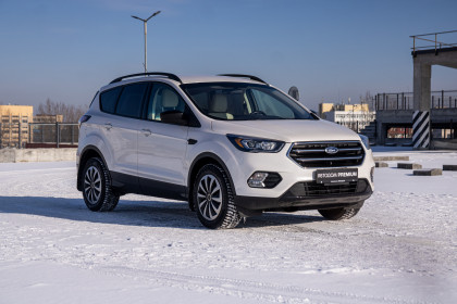 Продажа Ford Escape III Рестайлинг 1.5 AT (182 л.с.) 2018 Белый в Автодом