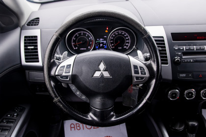 Продажа Mitsubishi Outlander II Рестайлинг 2.4 CVT (170 л.с.) 2010 Черный в Автодом