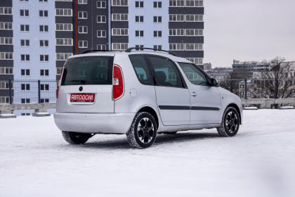 Продажа Skoda Roomster I 1.4 MT (86 л.с.) 2008 Серебристый в Автодом