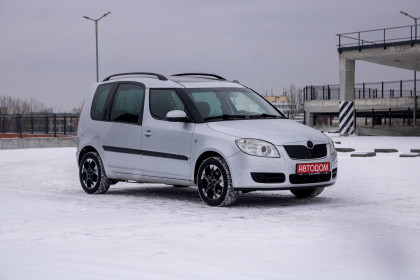 Продажа Skoda Roomster I 1.4 MT (86 л.с.) 2008 Серебристый в Автодом