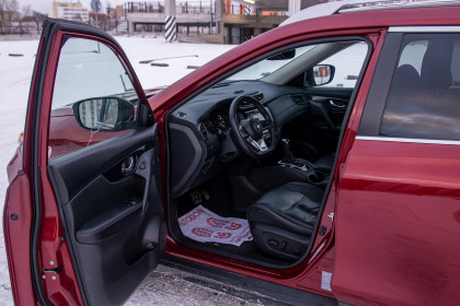 Продажа Nissan Rogue II Рестайлинг 2.5 CVT (170 л.с.) 2019 Красный в Автодом