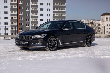 Продажа BMW 7 серии VI (G11/G12) 750i xDrive 4.4 AT (450 л.с.) 2015 Черный в Автодом