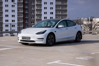 Продажа Tesla Model 3 I Standart Plus 0.0 AT (258 л.с.) 2021 Белый в Автодом