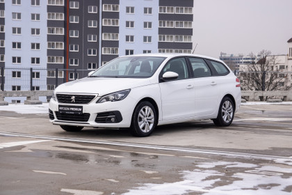 Продажа Peugeot 308 II Рестайлинг 1.5 AT (131 л.с.) 2020 Белый в Автодом