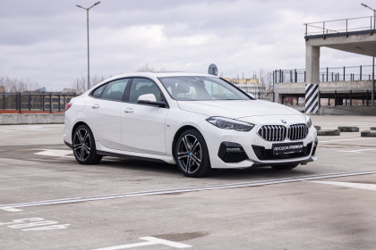 Продажа BMW 2 серии F44 218i 1.5 AMT (140 л.с.) 2020 Белый в Автодом