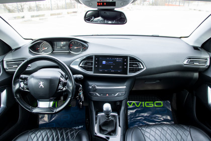 Продажа Peugeot 308 II Рестайлинг 1.5 MT (102 л.с.) 2019 Серый в Автодом