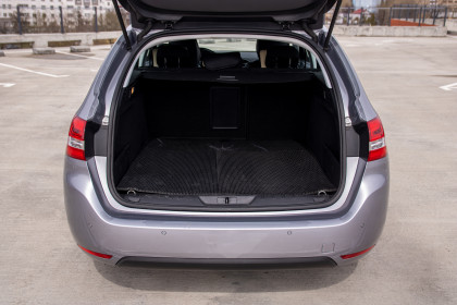 Продажа Peugeot 308 II Рестайлинг 1.5 MT (102 л.с.) 2019 Серый в Автодом