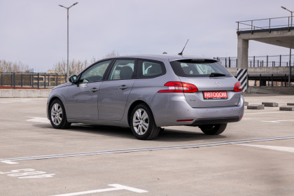 Продажа Peugeot 308 II Рестайлинг 1.5 MT (102 л.с.) 2019 Серый в Автодом