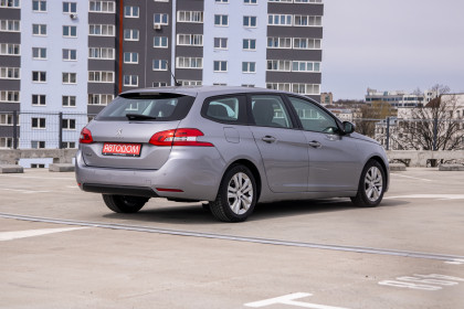 Продажа Peugeot 308 II Рестайлинг 1.5 MT (102 л.с.) 2019 Серый в Автодом