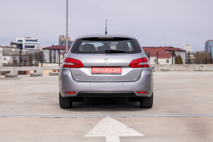 Продажа Peugeot 308 II Рестайлинг 1.5 MT (102 л.с.) 2019 Серый в Автодом