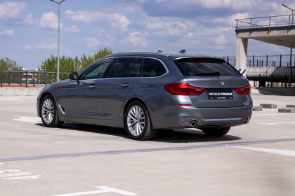 Продажа BMW 5 серии VII (G30/G31) 520d 2.0 AT (190 л.с.) 2017 Серый в Автодом
