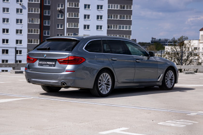 Продажа BMW 5 серии VII (G30/G31) 520d 2.0 AT (190 л.с.) 2017 Серый в Автодом