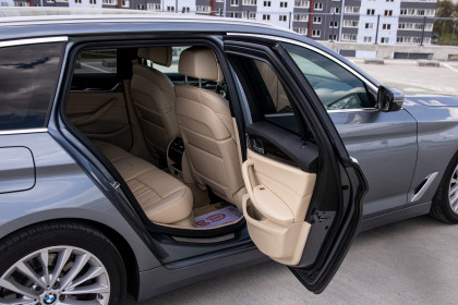 Продажа BMW 5 серии VII (G30/G31) 520d 2.0 AT (190 л.с.) 2017 Серый в Автодом