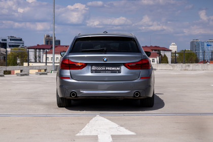 Продажа BMW 5 серии VII (G30/G31) 520d 2.0 AT (190 л.с.) 2017 Серый в Автодом