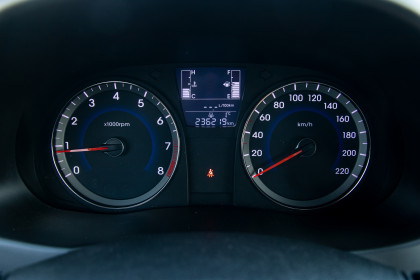 Продажа Hyundai Solaris I Рестайлинг 1.6 MT (123 л.с.) 2015 Серый в Автодом