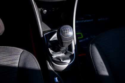 Продажа Hyundai Solaris I Рестайлинг 1.6 MT (123 л.с.) 2015 Серый в Автодом