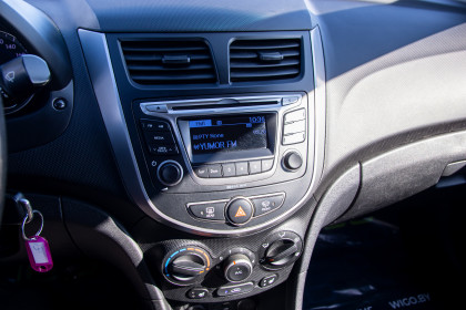 Продажа Hyundai Solaris I Рестайлинг 1.6 MT (123 л.с.) 2015 Серый в Автодом