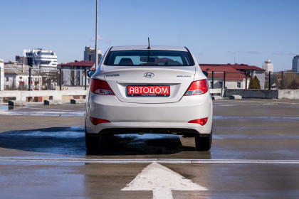 Продажа Hyundai Solaris I Рестайлинг 1.6 MT (123 л.с.) 2015 Серый в Автодом