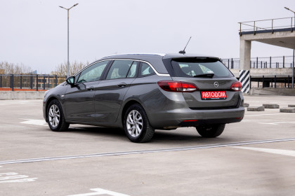 Продажа Opel Astra K Рестайлинг 1.5 MT (105 л.с.) 2021 Серый в Автодом