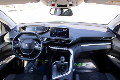 Продажа Peugeot 3008 II 1.6 MT (120 л.с.) 2017 Серый в Автодом