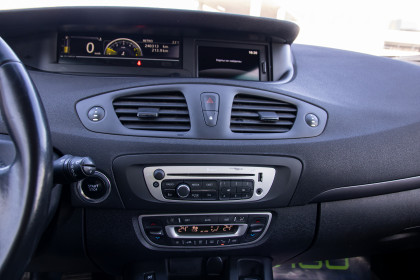 Продажа Renault Scenic III Рестайлинг 2 Grand 1.5 MT (110 л.с.) 2016 Черный в Автодом