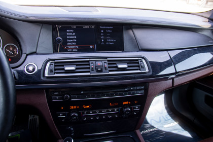 Продажа BMW 7 серии V (F01/F02/F04) 740d 3.0 AT (306 л.с.) 2009 Черный в Автодом