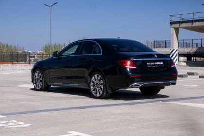 Продажа Mercedes-Benz E-Класс V (W213, S213, C238) 220 d 2.0 AT (194 л.с.) 2019 Черный в Автодом
