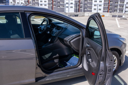 Продажа Ford Focus III Рестайлинг 1.6 AMT (125 л.с.) 2017 Серый в Автодом