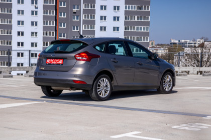Продажа Ford Focus III Рестайлинг 1.6 AMT (125 л.с.) 2017 Серый в Автодом