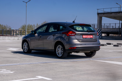 Продажа Ford Focus III Рестайлинг 1.6 AMT (125 л.с.) 2017 Серый в Автодом