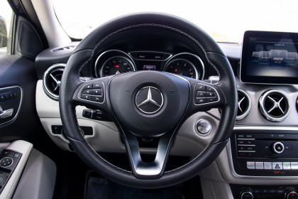 Продажа Mercedes-Benz GLA I (X156) Рестайлинг 250 2.0 AMT (211 л.с.) 2017 Черный в Автодом