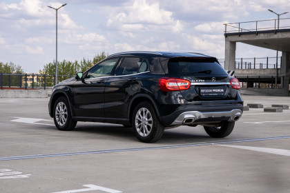 Продажа Mercedes-Benz GLA I (X156) Рестайлинг 250 2.0 AMT (211 л.с.) 2017 Черный в Автодом
