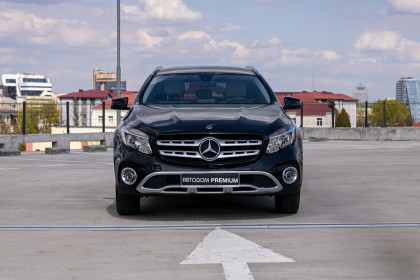 Продажа Mercedes-Benz GLA I (X156) Рестайлинг 250 2.0 AMT (211 л.с.) 2017 Черный в Автодом
