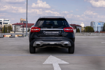 Продажа Mercedes-Benz GLA I (X156) Рестайлинг 250 2.0 AMT (211 л.с.) 2017 Черный в Автодом