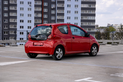 Продажа Toyota Aygo I 1.0 MT (67 л.с.) 2007 Красный в Автодом