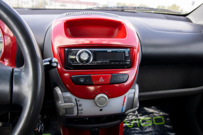 Продажа Toyota Aygo I 1.0 MT (67 л.с.) 2007 Красный в Автодом
